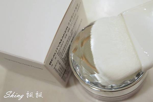 [美妝] BeautyMaker雪花觸感冰心粉體《冰紛淨白水蜜粉》，夏天最受歡迎蜜粉推薦! @博士生瘋狂日記