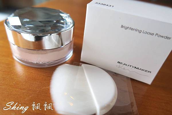 [美妝] BeautyMaker雪花觸感冰心粉體《冰紛淨白水蜜粉》，夏天最受歡迎蜜粉推薦! @博士生瘋狂日記