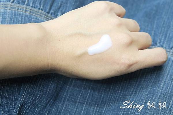 [美妝] 夏日懶人防曬保濕大作戰 – 十秒完成全身防曬，冷氣房必備皮膚水潤聖品 @博士生瘋狂日記