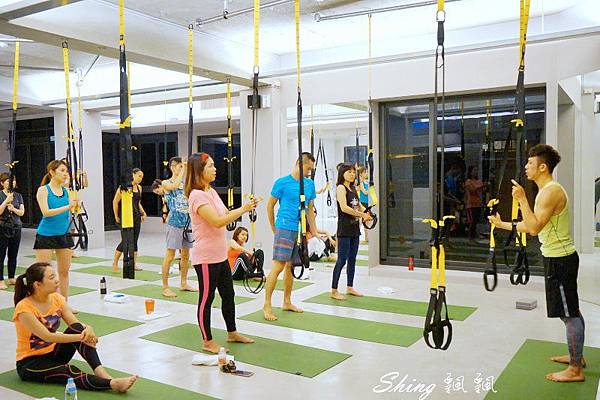 [運動] 台中CORE YOGA TRX – 全身肌力，敏捷度，平衡力與核心訓練 @博士生瘋狂日記