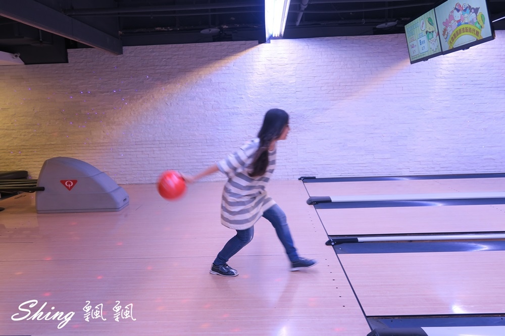 [台中] 大魯閣保齡球館-運動休閒還有三麗鷗可愛少女心爆發的無菸味新時代館 @博士生瘋狂日記
