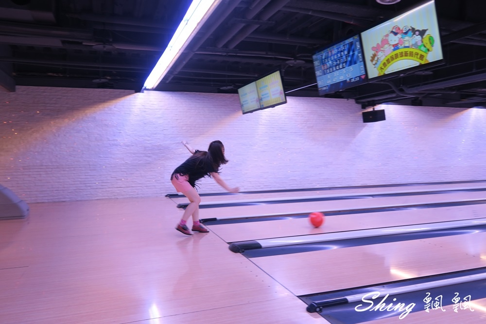 [台中] 大魯閣保齡球館-運動休閒還有三麗鷗可愛少女心爆發的無菸味新時代館 @博士生瘋狂日記