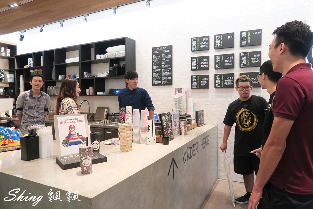 [台中] TEA SHOP EXPRESS – 逢甲夜市超人氣質感飲料，飄飄私心推薦愛店 @博士生瘋狂日記