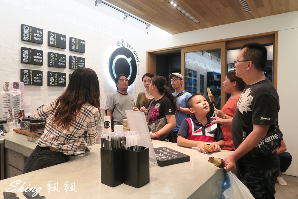 [台中] TEA SHOP EXPRESS – 逢甲夜市超人氣質感飲料，飄飄私心推薦愛店 @博士生瘋狂日記
