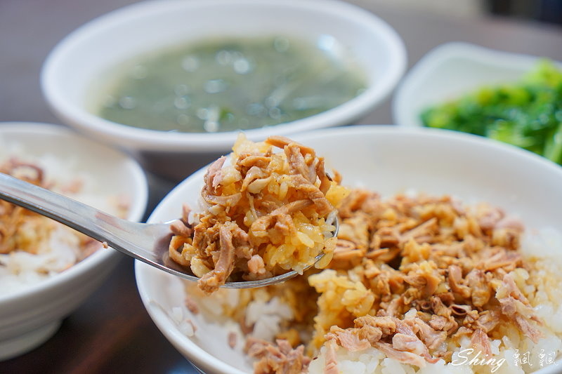 [台中] 北港王鴨肉飯-來自北港的美味傳統小吃，鴨肉絲與鴨油的鹹香美味小吃 @博士生瘋狂日記
