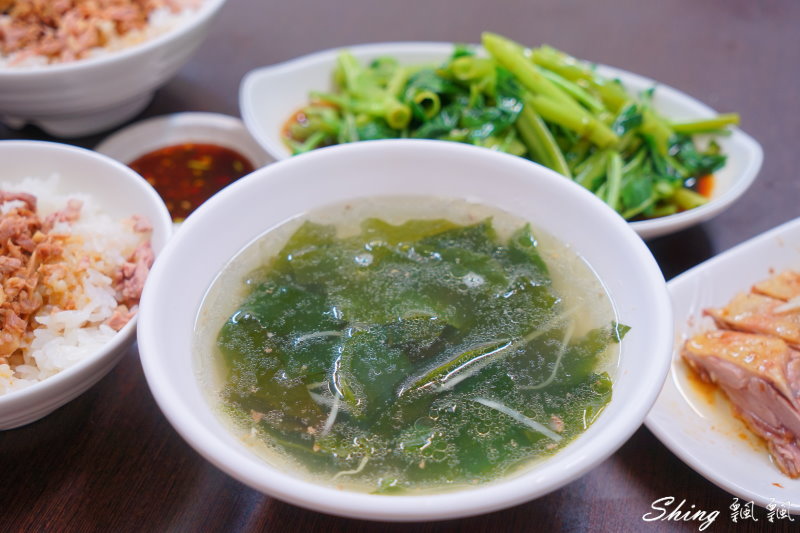 [台中] 北港王鴨肉飯-來自北港的美味傳統小吃，鴨肉絲與鴨油的鹹香美味小吃 @博士生瘋狂日記