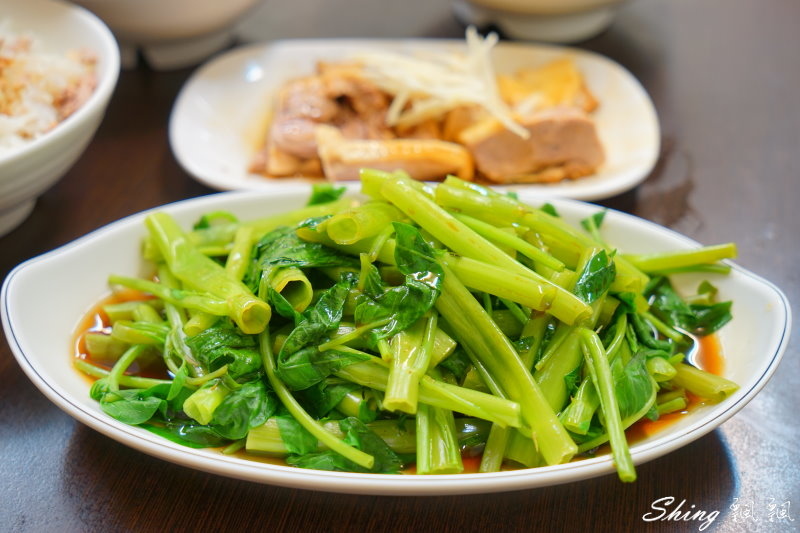 [台中] 北港王鴨肉飯-來自北港的美味傳統小吃，鴨肉絲與鴨油的鹹香美味小吃 @博士生瘋狂日記