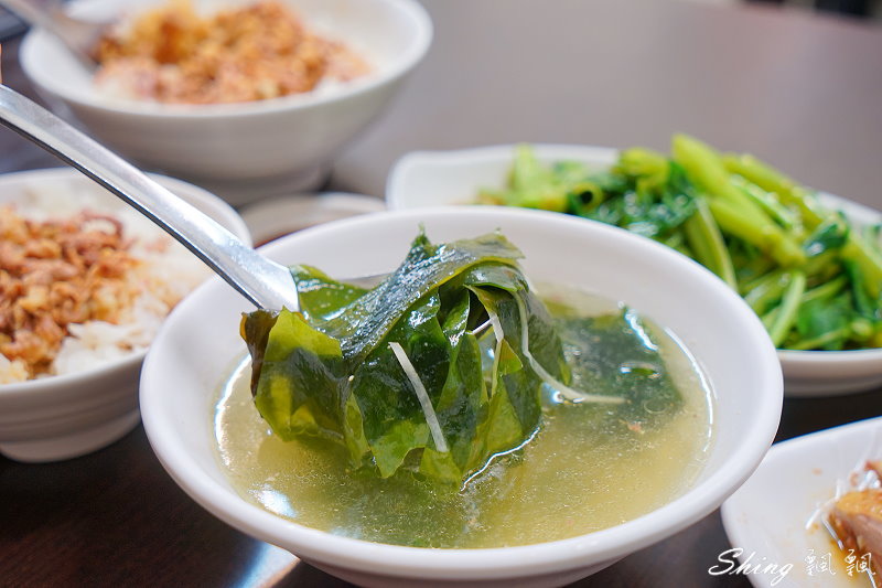 [台中] 北港王鴨肉飯-來自北港的美味傳統小吃，鴨肉絲與鴨油的鹹香美味小吃 @博士生瘋狂日記