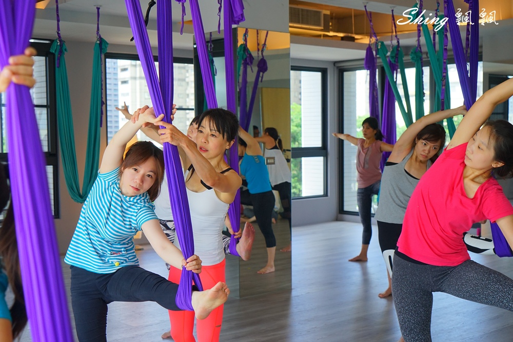 [台中] Core Yoga空中流動-鍛鍊平衡 & 核心肌群的空中瑜珈 @博士生瘋狂日記