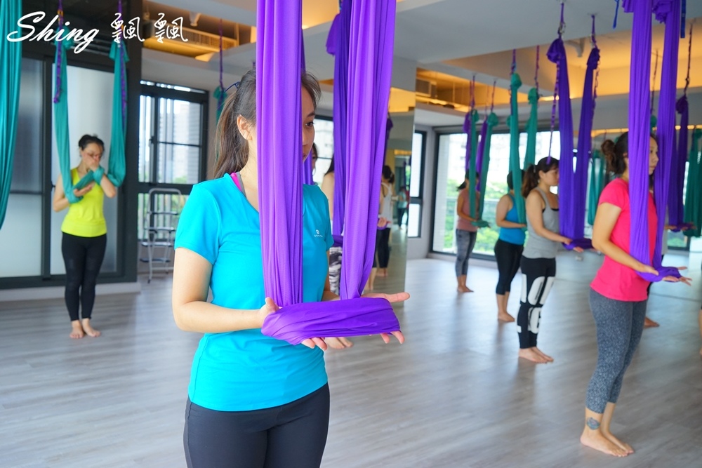 [台中] Core Yoga空中流動-鍛鍊平衡 & 核心肌群的空中瑜珈 @博士生瘋狂日記