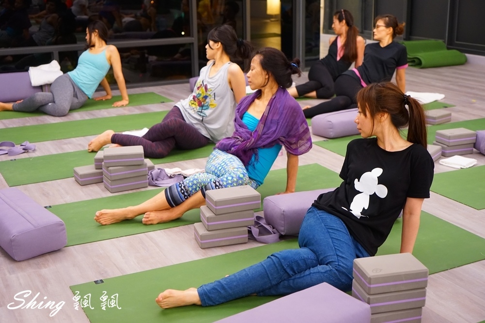 [台中] Core Yoga陰瑜珈-感受內在深層肌肉放鬆技巧，調整脊椎側彎好運動 @博士生瘋狂日記