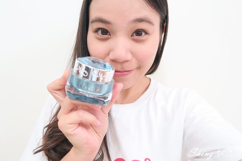 [保養] 珂麗薔朵鑽白光透無瑕霜 & CLINIQE 倩碧三步驟還原潤膚露-日夜保養速成班 @博士生瘋狂日記