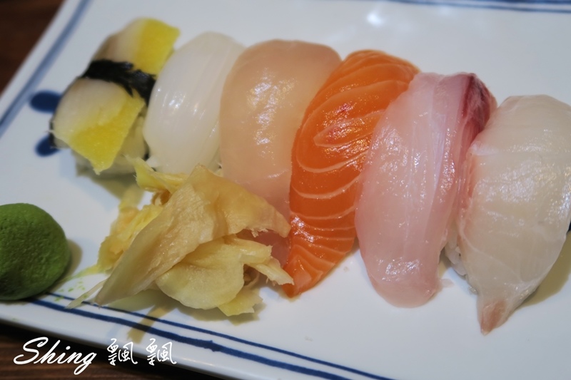 [台中] 三合屋手作壽司日式料理-誇張爆滿系列軍艦壽司，美味新鮮平價嚐鮮 @博士生瘋狂日記