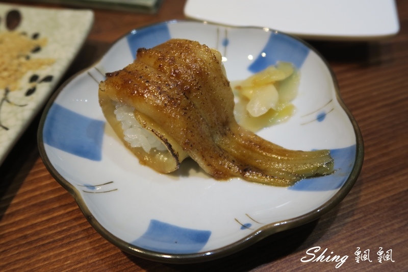 [台中] 三合屋手作壽司日式料理-誇張爆滿系列軍艦壽司，美味新鮮平價嚐鮮 @博士生瘋狂日記