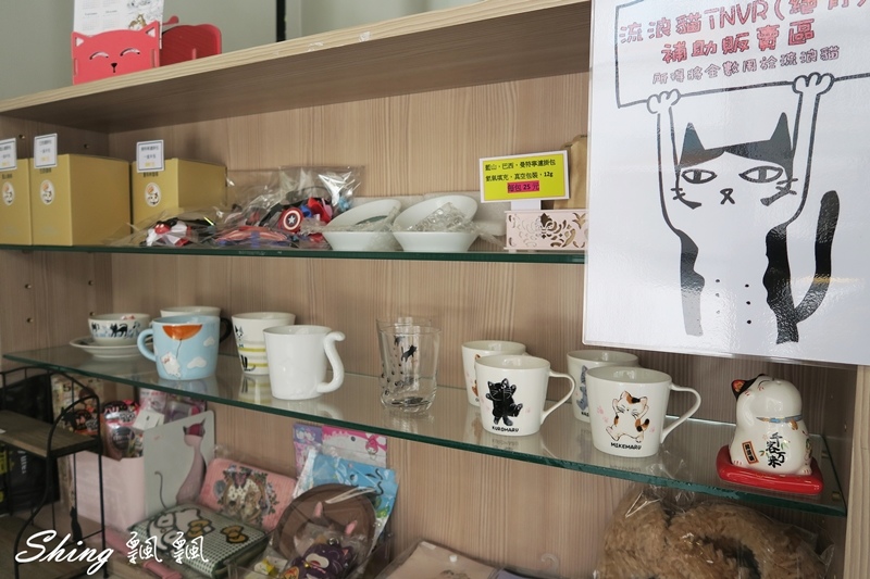 [台中] 朵喵喵咖啡館-台中貓咪餐廳主題咖啡館，乖巧暖心流浪貓認養 @博士生瘋狂日記