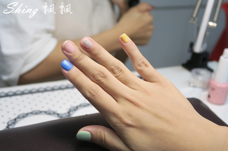 [台中] 粉艾妮美甲沙龍台中店-馬卡龍繽紛色系抓住夏天的尾巴，還享美甲免費卸甲 @博士生瘋狂日記