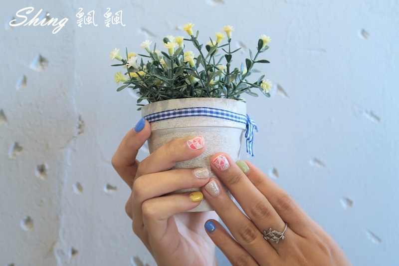 [台中] 粉艾妮美甲沙龍台中店-馬卡龍繽紛色系抓住夏天的尾巴，還享美甲免費卸甲 @博士生瘋狂日記
