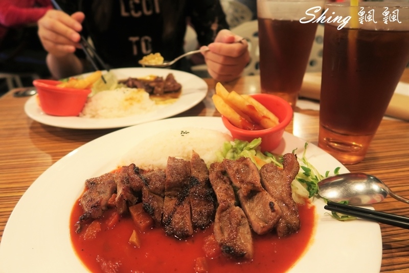 [台中] 逢甲大學中午吃甚麼?? 便當街平價BESSIE’S KITCHEN Mak & May2 @博士生瘋狂日記