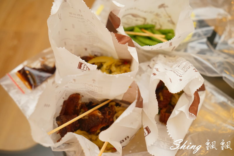 [台中] 一中商圈健美先生-食尚玩家推薦，冠軍大腸頭超威，低溫油炸，外酥肉又嫩，青蔥超提香！ @博士生瘋狂日記