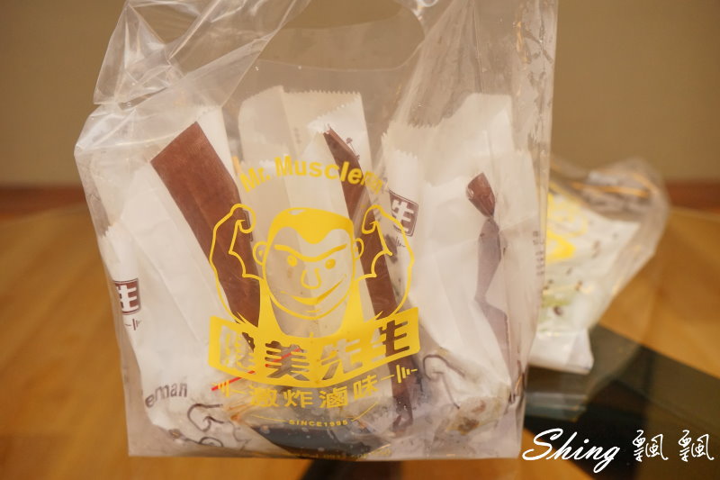 [台中] 一中商圈健美先生-食尚玩家推薦，冠軍大腸頭超威，低溫油炸，外酥肉又嫩，青蔥超提香！ @博士生瘋狂日記