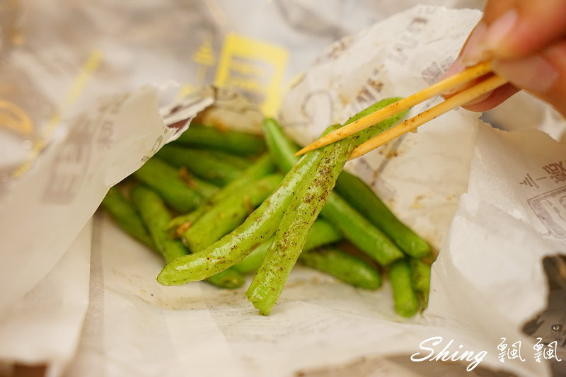[台中] 一中商圈健美先生-食尚玩家推薦，冠軍大腸頭超威，低溫油炸，外酥肉又嫩，青蔥超提香！ @博士生瘋狂日記