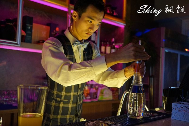[台中] Myth Club – 台中質感night bar夜店，台灣舞孃俱樂部，大推提拉米蘇調酒，台中夜生活首選! @博士生瘋狂日記