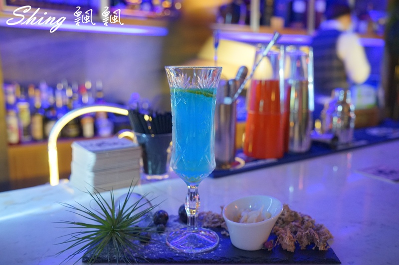 [台中] Myth Club – 台中質感night bar夜店，台灣舞孃俱樂部，大推提拉米蘇調酒，台中夜生活首選! @博士生瘋狂日記