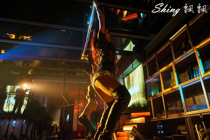 [台中] Myth Club – 台中質感night bar夜店，台灣舞孃俱樂部，大推提拉米蘇調酒，台中夜生活首選! @博士生瘋狂日記
