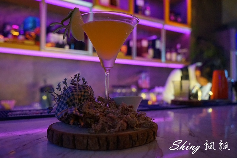 [台中] Myth Club – 台中質感night bar夜店，台灣舞孃俱樂部，大推提拉米蘇調酒，台中夜生活首選! @博士生瘋狂日記