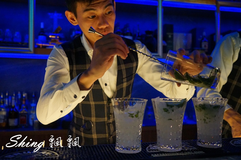 [台中] Myth Club – 台中質感night bar夜店，台灣舞孃俱樂部，大推提拉米蘇調酒，台中夜生活首選! @博士生瘋狂日記