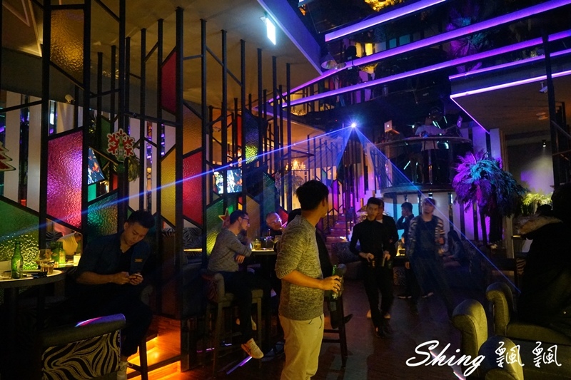 [台中] Myth Club – 台中質感night bar夜店，台灣舞孃俱樂部，大推提拉米蘇調酒，台中夜生活首選! @博士生瘋狂日記