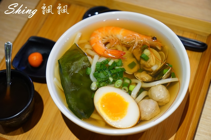 [台中]一七五同烏龍食麵所 – 台中平價烏龍麵食，大推南蠻酸辣烏龍麵，冬天吃更暖心 @博士生瘋狂日記