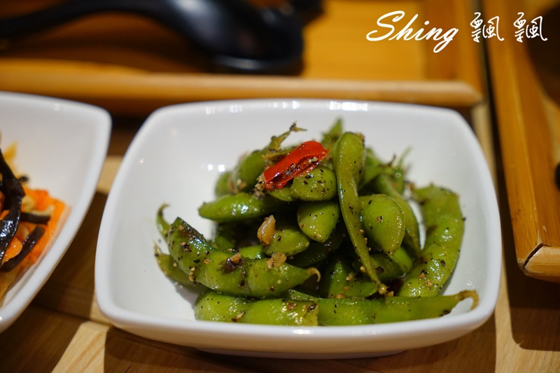 [台中]一七五同烏龍食麵所 – 台中平價烏龍麵食，大推南蠻酸辣烏龍麵，冬天吃更暖心 @博士生瘋狂日記