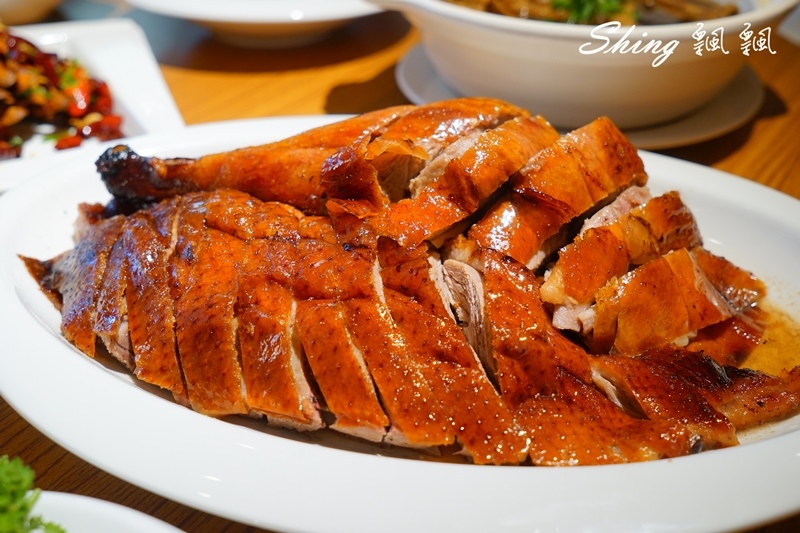 [台中] 吃鵝肉，最鵝樂-品八方燒鵝小館炭火明爐燒鵝推薦，上傳全台灣鵝肉料理，月月好禮抽不完 @博士生瘋狂日記