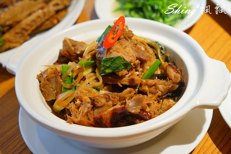 [台中] 吃鵝肉，最鵝樂-品八方燒鵝小館炭火明爐燒鵝推薦，上傳全台灣鵝肉料理，月月好禮抽不完 @博士生瘋狂日記