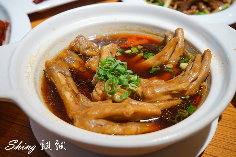 [台中] 吃鵝肉，最鵝樂-品八方燒鵝小館炭火明爐燒鵝推薦，上傳全台灣鵝肉料理，月月好禮抽不完 @博士生瘋狂日記