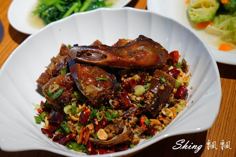 [台中] 吃鵝肉，最鵝樂-品八方燒鵝小館炭火明爐燒鵝推薦，上傳全台灣鵝肉料理，月月好禮抽不完 @博士生瘋狂日記