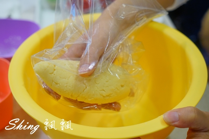 [台中] 趣做點心-甜點DIY，自己做草莓杏仁乳酪塔，還有彩虹蛋糕，糖霜餅乾，創意禮物無極限 @博士生瘋狂日記