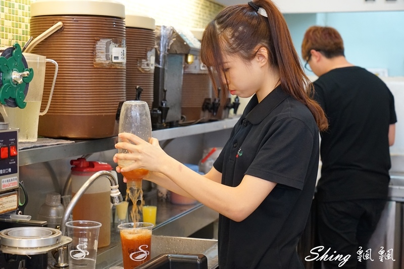 [台中] 自在軒健康茶飲-品好茶，少女最愛日式宇治金時拿鐵，波霸漸層飲料最吸睛 @博士生瘋狂日記