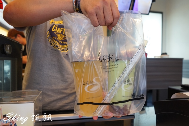 [台中] 自在軒健康茶飲-品好茶，少女最愛日式宇治金時拿鐵，波霸漸層飲料最吸睛 @博士生瘋狂日記