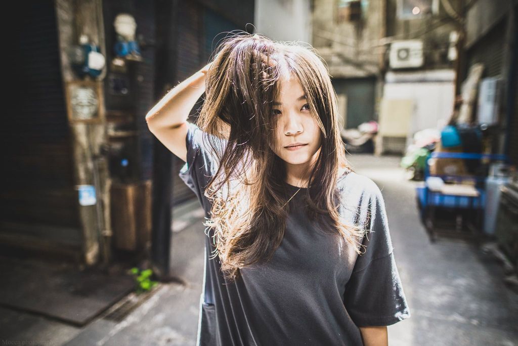 [人像攝影] 台中熱門拍照景點，台中特色景點-忠信市場 @博士生瘋狂日記