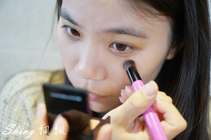 [美妝] BeautyMaker美肌修修專業無痕遮瑕刷-立馬變無暇嬰兒肌 @博士生瘋狂日記