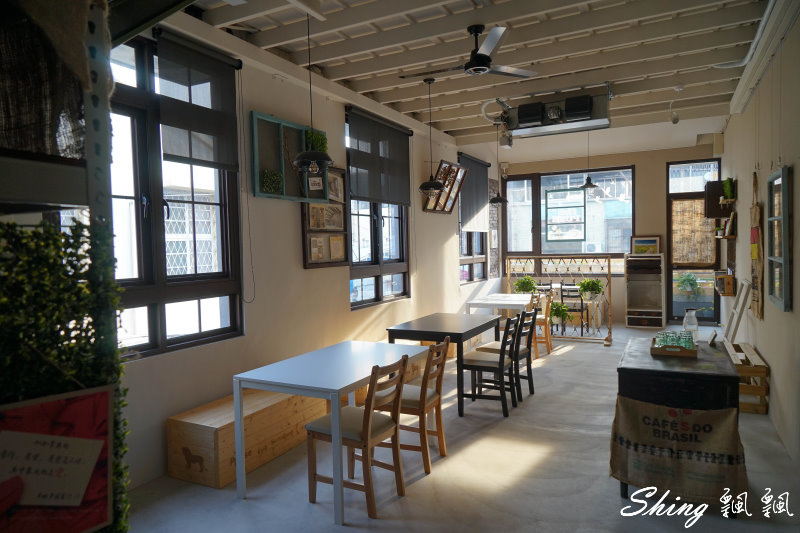 [台中] 推咖啡PUSH Cafe-台中北區咖啡館，設計師老闆娘的夢想咖啡館，每一處都好好拍！！ @博士生瘋狂日記