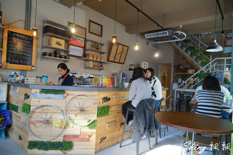 [台中] 推咖啡PUSH Cafe-台中北區咖啡館，設計師老闆娘的夢想咖啡館，每一處都好好拍！！ @博士生瘋狂日記