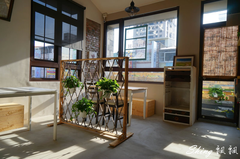 [台中] 推咖啡PUSH Cafe-台中北區咖啡館，設計師老闆娘的夢想咖啡館，每一處都好好拍！！ @博士生瘋狂日記