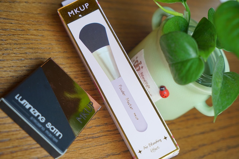 [美妝] MKUP美咖璀璨蘋果光修容餅-太陽光下輕鬆顯現耀眼立體臉蛋 @博士生瘋狂日記
