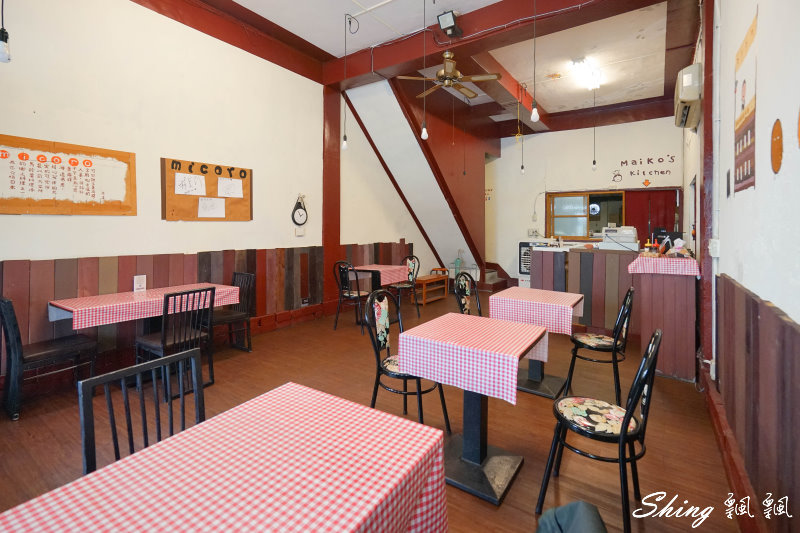 [台中] MICORO KITCHEN-向上市場隱藏日本北海道小點心，伊摩奇小丸子，現在還有道地日式咖哩飯！ @博士生瘋狂日記