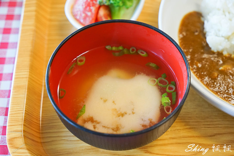 [台中] MICORO KITCHEN-向上市場隱藏日本北海道小點心，伊摩奇小丸子，現在還有道地日式咖哩飯！ @博士生瘋狂日記