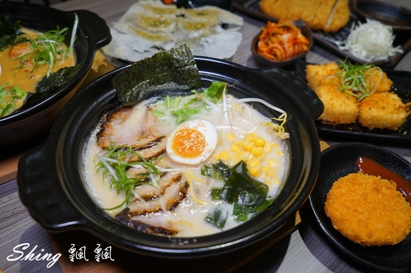 [台中] 信川屋博多豚骨拉麵-勤美巷弄美食，隱藏手作七彩拉麵新登場 ! 每天限量20碗，動作要快啊 ! @博士生瘋狂日記