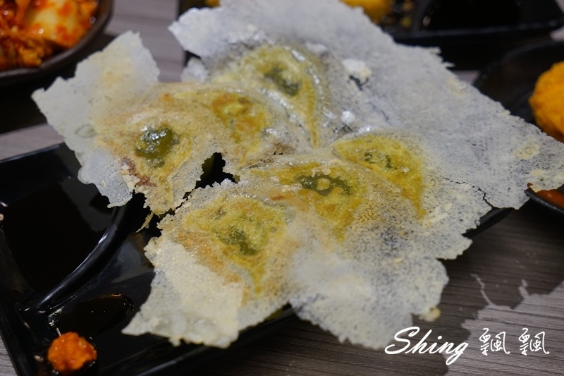 [台中] 信川屋博多豚骨拉麵-勤美巷弄美食，隱藏手作七彩拉麵新登場 ! 每天限量20碗，動作要快啊 ! @博士生瘋狂日記